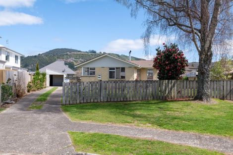 Photo of property in 7 Virgo Place, Kawaha Point, Rotorua, 3010