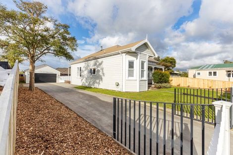 Photo of property in 17 Perrin Place, Kelvin Grove, Palmerston North, 4414