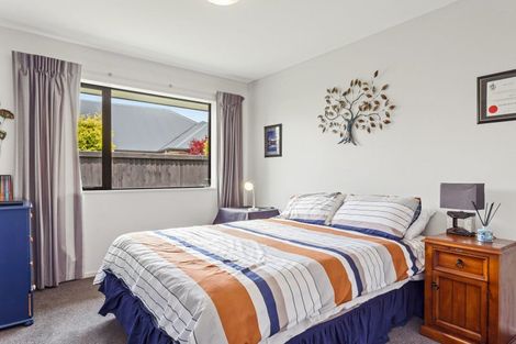 Photo of property in 21 Holly Place, Rangiora, 7400