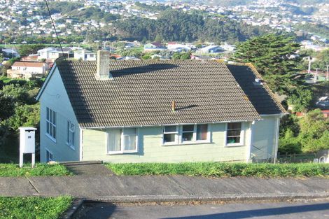 Photo of property in 22 Pikarere Street, Titahi Bay, Porirua, 5022