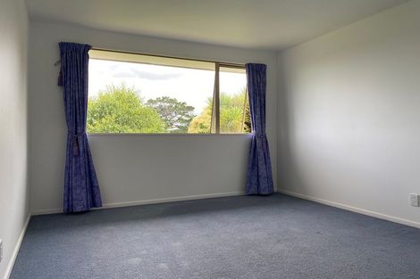 Photo of property in 17 Meteor Place, Schnapper Rock, Auckland, 0632