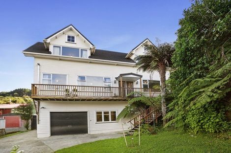 Photo of property in 6 Thomas Hook Street, Tawa, Wellington, 5028
