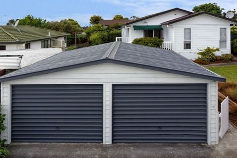 Photo of property in 37 Hassan Drive, Massey, Auckland, 0614
