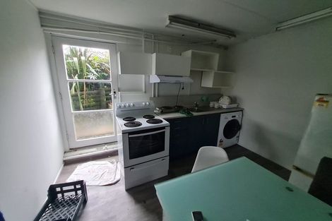 Photo of property in 102 Newcastle Road, Dinsdale, Hamilton, 3204