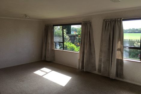Photo of property in 18 Sheraton Place, Redwood, Christchurch, 8051