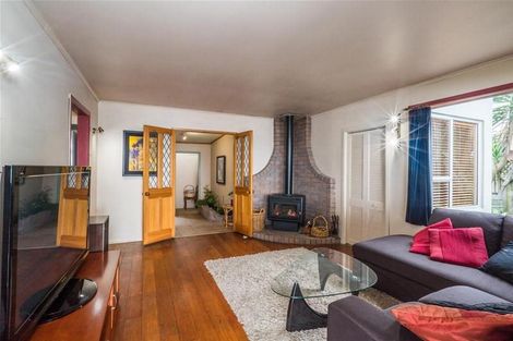 Photo of property in 131 Karewa Parade, Papamoa Beach, Papamoa, 3118