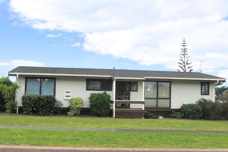 Photo of property in 121 Pauanui Boulevard, Pauanui, Hikuai, 3579