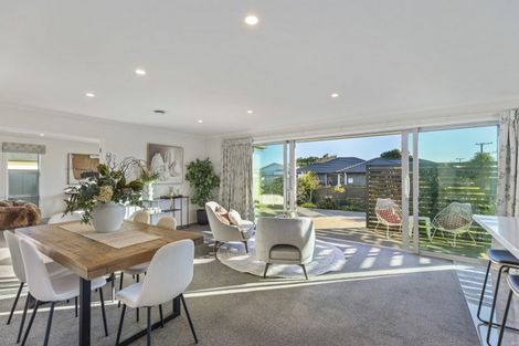 Photo of property in 1 Howe Place, Upper Vogeltown, New Plymouth, 4310