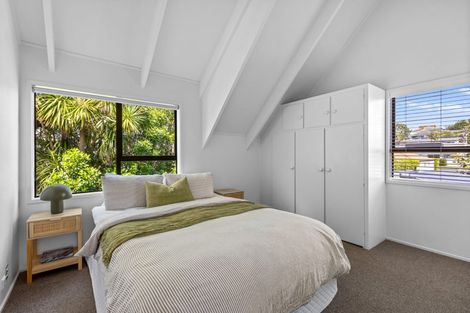 Photo of property in 44b Walton Street, Red Beach, 0932