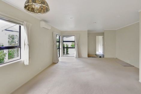 Photo of property in 31 Glucina Avenue, West Harbour, Auckland, 0618