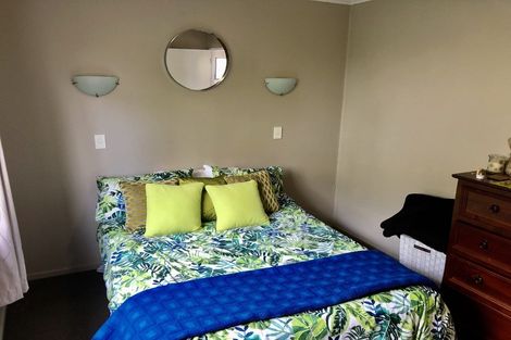 Photo of property in 6 Peterhouse Place, West Harbour, Auckland, 0618