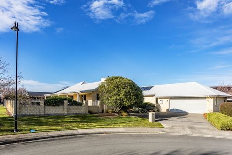 Photo of property in 17 Holly Place, Rangiora, 7400