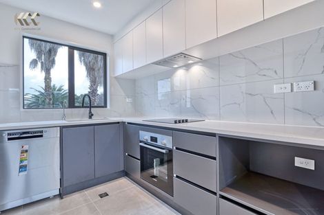 Photo of property in 2/14 Kerswill Place, Pakuranga, Auckland, 2010