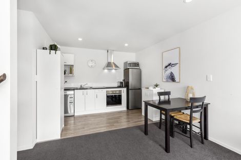 Photo of property in 100u5 Knighton Road, Hillcrest, Hamilton, 3216