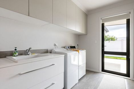 Photo of property in 2 Kotare Grove, Cambridge, 3434