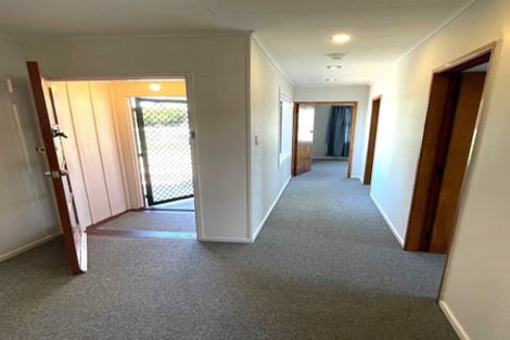 Photo of property in 523 Massey Road, Mangere, Auckland, 2022
