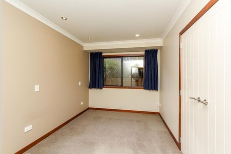 Photo of property in 4 Anderson Way, Highlands Park, New Plymouth, 4312