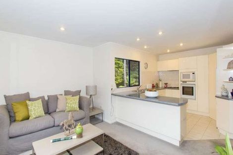 Photo of property in 8 Rimu Rise, Albany, Auckland, 0632