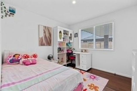 Photo of property in 11 Tamapahore Boulevard, Papamoa Beach, Papamoa, 3118