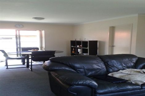 Photo of property in 6 Maadi Place, Papakura, 2110