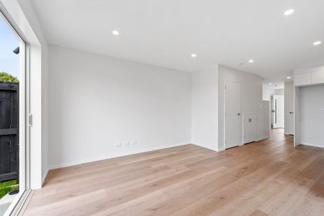 Photo of property in 1/474 West Coast Road, Glen Eden, Auckland, 0602