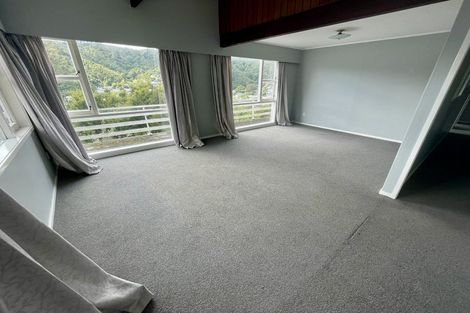 Photo of property in 15 Holborn Drive, Stokes Valley, Lower Hutt, 5019