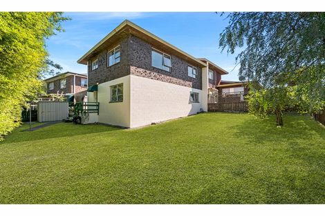 Photo of property in 27 Faith Bullock Place, New Lynn, Auckland, 0600