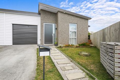 Photo of property in 5 Sauterne Road, Kumeu, 0810