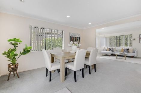 Photo of property in 9 St Lucia Place, Unsworth Heights, Auckland, 0632
