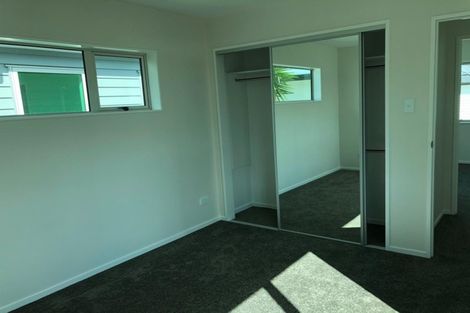 Photo of property in 2a Sherwood Avenue, Te Atatu South, Auckland, 0610