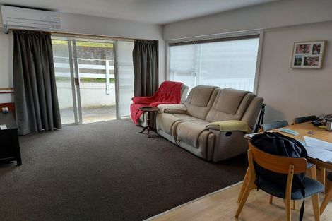 Photo of property in 32u8 Akaroa Drive, Maupuia, Wellington, 6022
