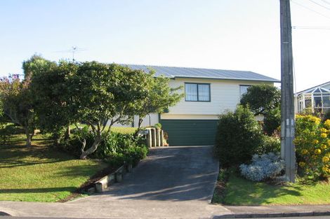 Photo of property in 87 Sunnyside Road, Sunnyvale, Auckland, 0612