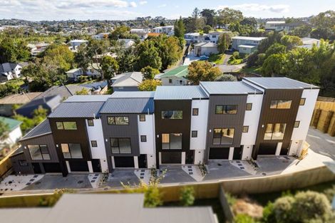 Photo of property in 11c Bowman Road, Forrest Hill, Auckland, 0620