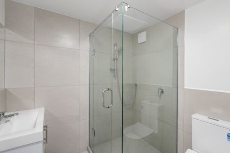 Photo of property in 1/4045f Great North Road, Glen Eden, Auckland, 0602