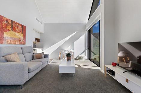 Photo of property in 14 Deans Drive, Wanaka, 9305