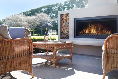 Photo of property in 195 Batty Road, Kingseat, Papakura, 2580