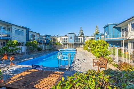 Photo of property in 4-u16 Seaview Road, Paraparaumu Beach, Paraparaumu, 5032
