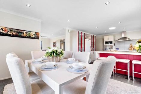 Photo of property in 12 Ludlow Place, Pukekohe, 2120