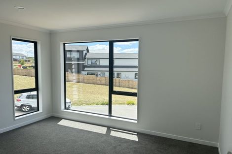 Photo of property in 41 Kikorangi Drive, Wainui, 0992