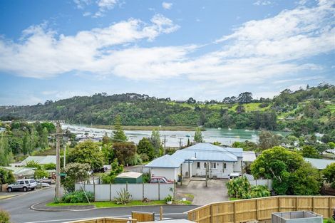 Photo of property in 3 Gurnard Road, Stillwater, Silverdale, 0993