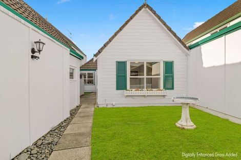 Photo of property in 6/1 Woodbridge Lane, Milford, Auckland, 0620