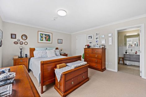 Photo of property in 73 Parkside Drive, Orewa, 0931