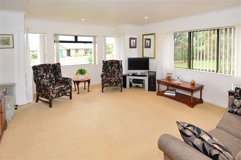 Photo of property in 31 Kath Hopper Drive, Orewa, 0931