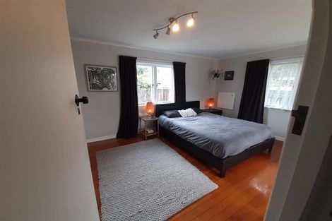 Photo of property in 16 Lancaster Road, Beach Haven, Auckland, 0626