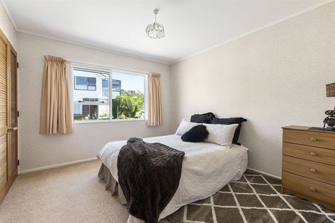 Photo of property in 17 Latitude Close, Whitby, Porirua, 5024