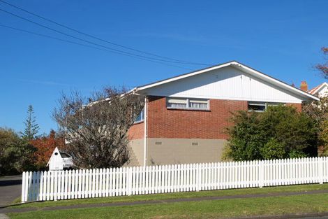 Photo of property in 123 Litten Road, Cockle Bay, Auckland, 2014