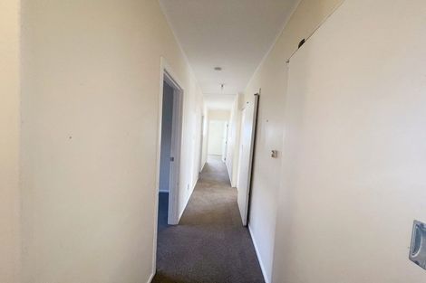 Photo of property in 9 Statesman Street, Henderson, Auckland, 0612
