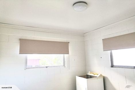 Photo of property in 143 Waimumu Road, Massey, Auckland, 0614