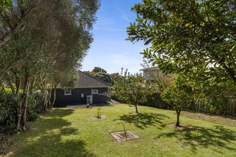 Photo of property in 14 Rimu Street, Strandon, New Plymouth, 4312