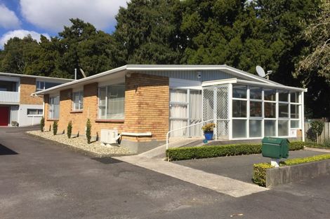 Photo of property in 4/6 Gilbert Street, New Plymouth, 4310
